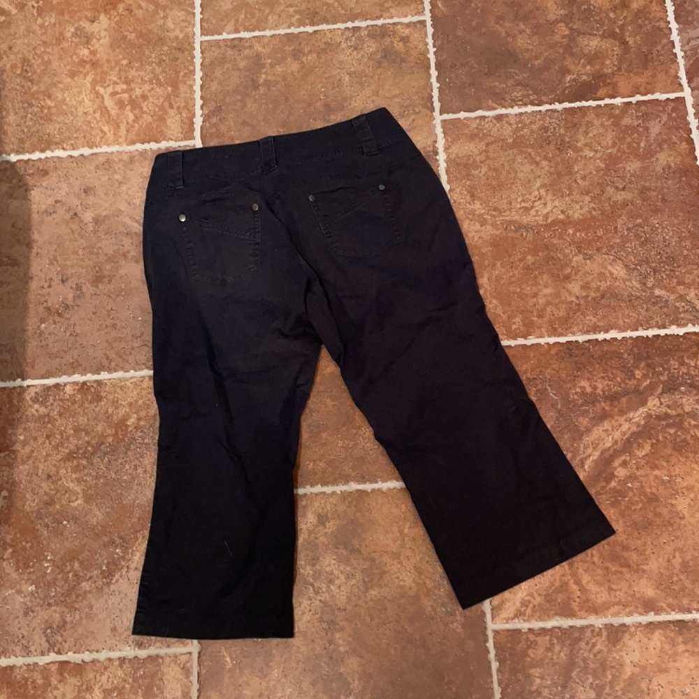 Capris - Picture 3 of 3